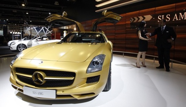 Dubai Motor Show. Mercedes-Benz SLS AMG.