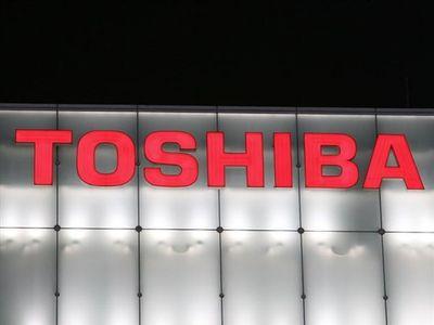 Toshiba   3D ,     