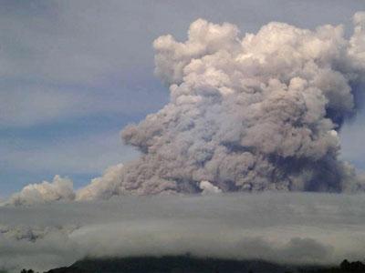 На Филиппинах "просыпается" вулкан Булусан (ФОТО)