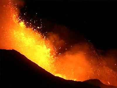 На Сицилии произошло извержение вулкана Этна (ВИДЕО)