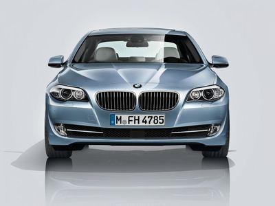 BMW представила седан ActiveHybrid 5 (ФОТО)