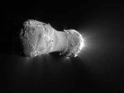 На комете Хартли нашли земную воду