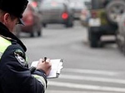 В МВД "охладили" пыл водителей: сотрудники ГАИ имеют право штрафовать на дороге