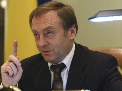 Лавринович: Поправки к Конституции нужно принимать на всеукраинском референдуме