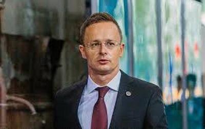 Венгрия выступила против автоматического продления антироссийских санкций ЕС