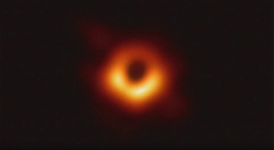 Впервые в истории показана черная дыра