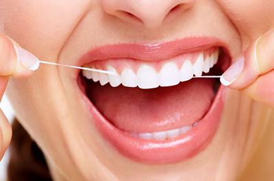 Зубная нить может спровоцировать в организме необратимые процессы