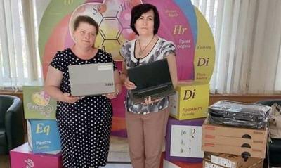 Школы Покровской громады получили 23 ноутбука от ЮНИСЕФ
