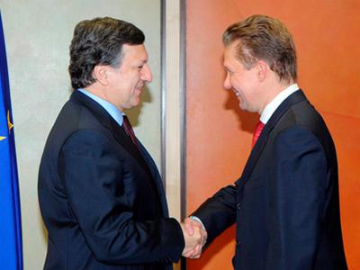 Сегодня на переговорах в Брюсселе председатель Еврокомиссии Жозе Мануэль Баррозу и глава «Газпрома» Алексей Миллер согревали друг друга улыбками. Будем надеяться, вскоре потеплеет и позиция России в отношении Украины.