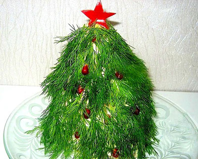 елка из укропа - украшение новогоднего стола