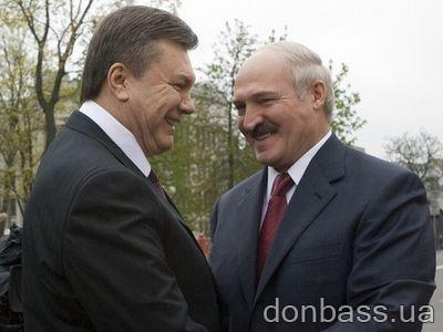 Янукович посоветовал Лукашенко следовать по стопам Украины