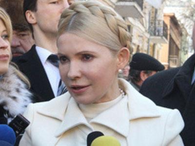 Тимошенко взялась за 180 томов уголовного дела