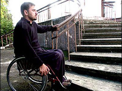 Мариупольские предприятия без проблем берут на работу инвалидов