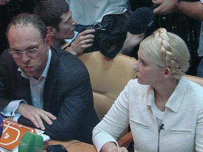 Власенко рассказал, почему Тимошенко не общается с журналистами