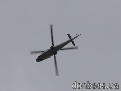 Не спрячешься. В небе Донецка патрулирует... вертолет (ФОТО)