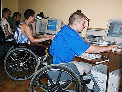 Донецким инвалидам будут помогать в трудоустройстве 
