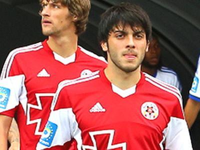Героем матча стал Редван Мемешев, забивший два мяча в ворота "Шахтера".