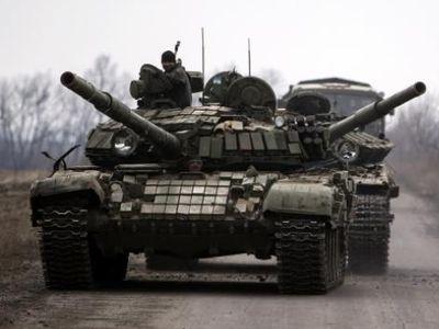 Украине на Донбассе противостоят более 40 тыс. солдат, 700 танков, уйма бронемашин и артиллерии (ВИДЕО)