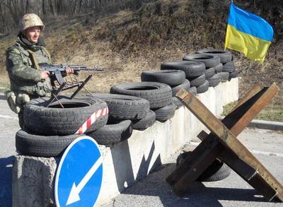 У Порошенко назвали условия для снятия транспортной блокады Донбасса
