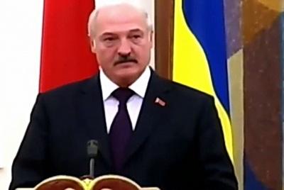 "Головокружительная" встреча президентов: украинский чиновник во время речи Лукашенко потерял сознание. ВИДЕО