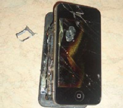  Apple  $75 000   - iPhone 4s 