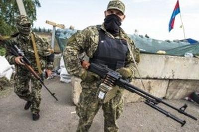 На блокпостах растет число вооруженных боевиков «ДНР»