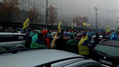 «Евробляхеры» протестуют: в Украине перекрыты дороги