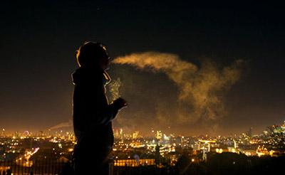 Курить на балконе запретят: новый закон уже в Раде