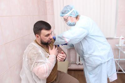 Пушилин получил вторую дозу российской вакцины