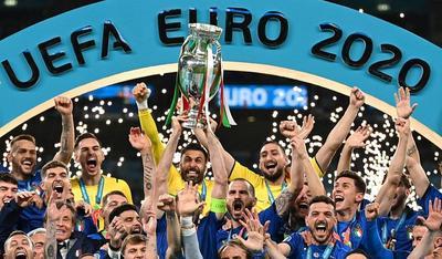 Италия во второй раз стала чемпионом Европы (ВИДЕО)