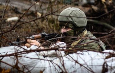 На Донбассе два обстрела, ранен военный