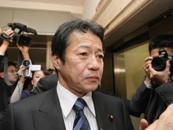 Японский министр увольняется после обвинения в пьянстве